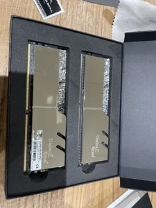 DDR4 G.Skill Trident Z Royal Argent - 32 Go (4 X 8 Go) 3600 MHz - CAS 16 / Ram - Photo 1/4