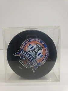 Tampa Bay Lightning Calgary Flames 2004 Stanley Cup Hockey Puck Man Cave Decor - Picture 1 of 6