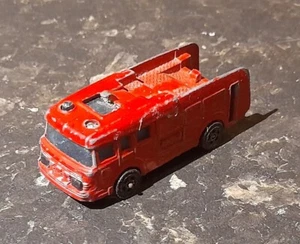 Corgi Juniors ERF Fire Tender Diecast Vehicle - Bild 1 von 7