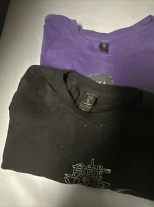 2- Amboss leichtes T-Shirt Gr. S schwarz und lila - Bild 1 von 11