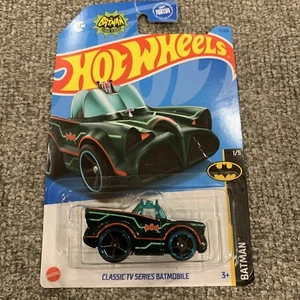 2022 Hot Wheels Classic TV Series Batmobile 3/250 Batman 1/5 Matel New - Picture 1 of 6