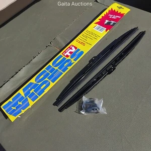Pair of 16"/400mm Universal Magic Windscreen Wipers for Classic Cars 1970-1986 - Picture 1 of 5