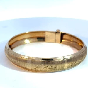 Gold Bangle Bracelet 10K Yellow Gold 5.7g (GO1060611) - Picture 1 of 5