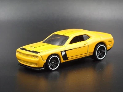 2011-2023 DODGE Challenger SRT 1:64 Scala da Collezione Diorama Modellino Auto - Immagine 1 di 4