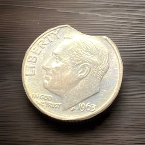 1963 D Silver Roosevelt Dime Clipped Error - Picture 1 of 2