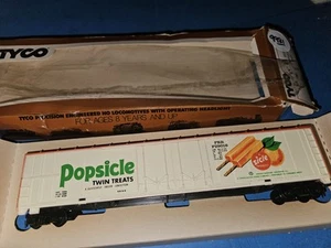 POPSICLE BILLBOARD REEFER CAR, TYCO, HO GUAGE, EXCELLENT CONDITION SEE PHOTOS, - Picture 1 of 8