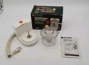 VINTAGE Black & Decker Small Handy Chopper Mincer HC20 Tiny Food Processor W/box - Picture 1 of 10