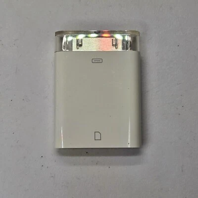 Apple A1362 iPad Iphone Adapter - SD Card Reader- K1a - Image 1 of 4