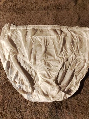 Bragas Hanes Talla 12 con Encaje Años 90 100% Nylon Suave Sedoso  Foto 1 de 3