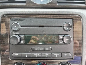 Mercury Montego CD RADIO F150 Explorer Fusion Edge 2004 2005 2006 07 2008 9 2010 - Picture 1 of 1