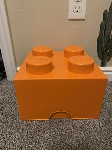 Zimmer Kopenhagen LEGO Aufbewahrungsstein 4-Nieten stapelbar quadratisch Orange - Bild 1 von 8