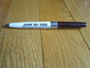 De colección Auburn Central NY Campeón de Fútbol Americano Pen High School Años 70 Concha Solo ROTA - Imagen 1 de 8