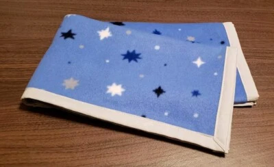 Manta de bebé hecha a mano "Cielo nocturno" 30x36 pulgadas azul polar niños con adornos grises-idea de regalo Foto 1 de 3