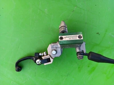 Kawasaki KX250F 2008 05-11 cilindro maestro de freno y manguera Foto 1 de 2
