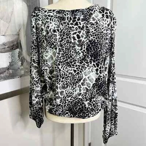 Sofia Vergara Top Medium Animal Print Off Shoulder Black White Edgy Chic Safari - Picture 1 of 9