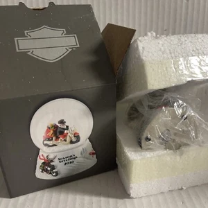 HARLEY-DAVIDSON 2018 Biker Babbo Natale Mini Snowglobe - Foto 1 di 4