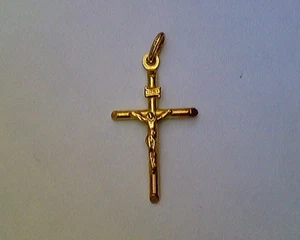 14 kt YELLOW GOLD CRUCIFIX PENDANT/CHARM^ - Picture 1 of 4