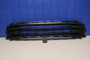 2015-2016-2017-2018 VOLKSWAGEN JETTA FRONT BUMPER LOWER GRILLE - Foto 1 di 9