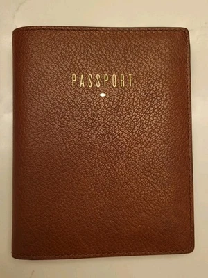 Estuche para pasaporte RFID de viaje Fossil cuero marrón usado en excelente estado Foto 1 de 4