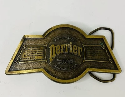 Fivela de cinto vintage Perrier água mineral França latão bergamota funciona - Imagem 1 de 4