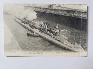 CPA 17 LA PALLICE-ROCHELLE - Le Sous-Marin "Le Papin'' dans le Sas - Imagen 1 de 2