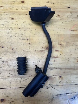 Harley-Davidson Shovelhead Super Glide 后刹车主缸 — 第 1/4 张图片