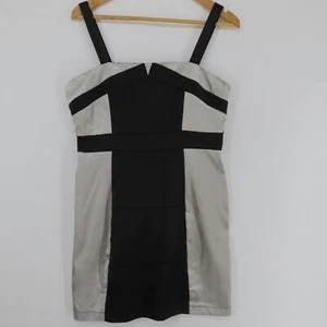 VALLEYGIRL Women's Size 12 Grey & Black Sleeveless Short Dress - Picture 1 of 12