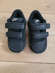 Scarpe da ginnastica Nike bambino ragazzo nero oro taglia 5,5 - Foto 1 di 3