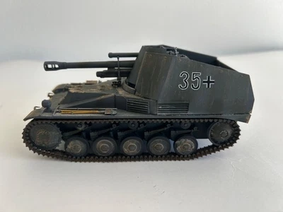 Tamiya  1/35 kit  Wespe Sd.Kfz.124 costruito - Immagine 1 di 4