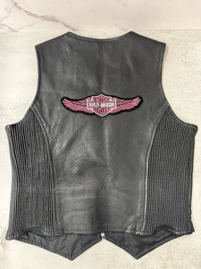 Harley-Davidson Gilet Equitazione Donna Pelle Nero Ali Rosa Logo Ricamato - Foto 1 di 7