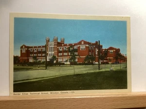 Border Cities Technical School: Windsor, Canada - Vintage Postcard - Picture 1 of 3