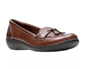Zapatos para mujer Clarks talla 8,5 M cuero sin cordones Ashland burbuja mocasines nuevos - Imagen 1 de 9