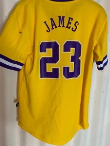 Los Angeles Lakers NBA #23 Lebron James Gold Jersey Shirt youth Large (14-16) - Picture 1 of 4