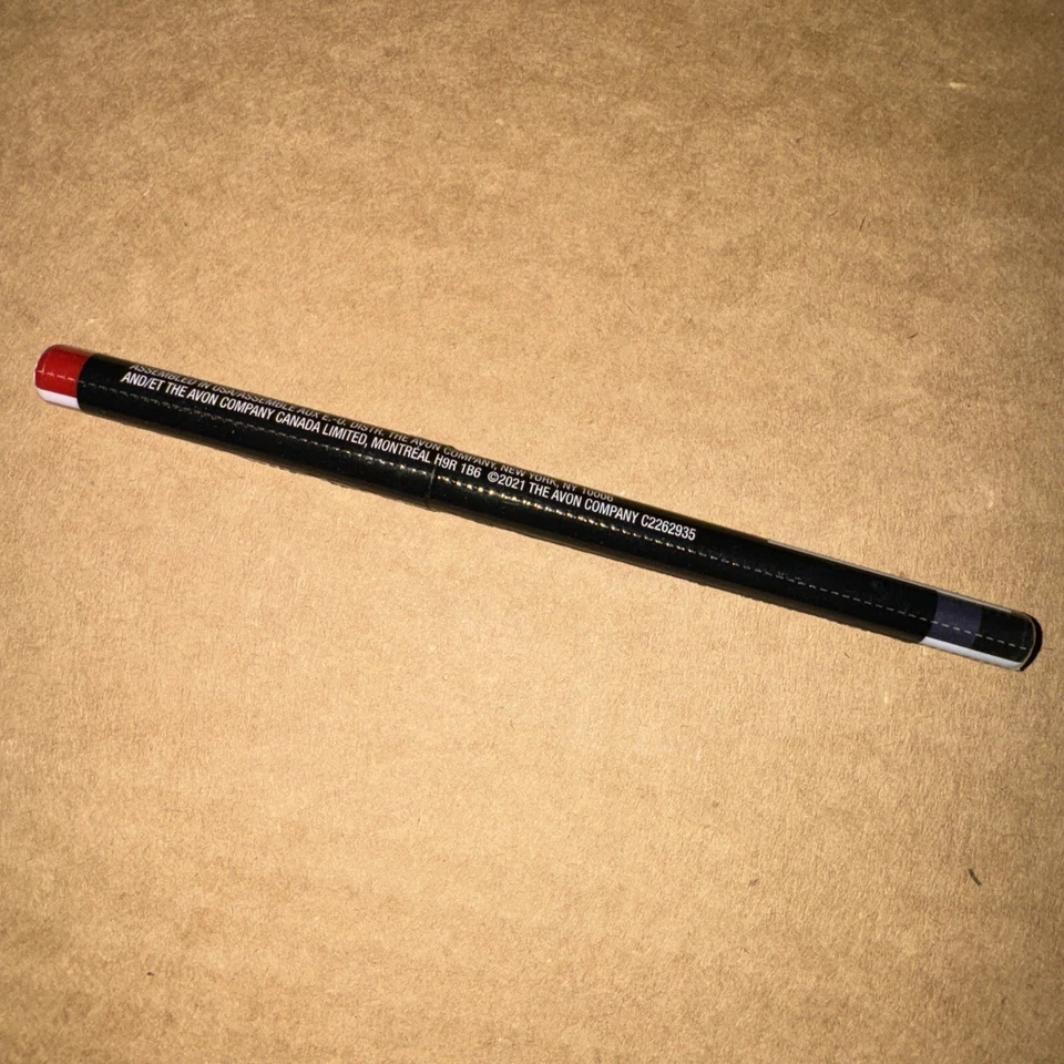 Avon fmg Glimmer Cream Eyeliner MAJESTIC PLUM