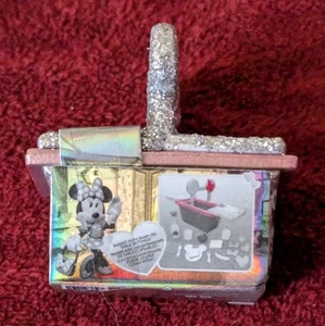 Zuru Mini Brands Disney 100 Anniversary, Minnie Mouse's Basket #40, Ultra Rare  - Bild 1 von 4
