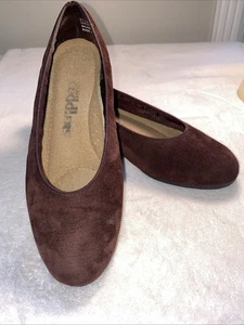 🩰 Cobbie Cuddlers Low Wedge Ballet Pumps sz 7W Brown Leather Suede EUC - Picture 1 of 10