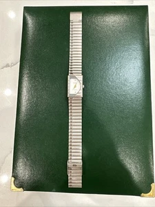 Vintage Le Baron Watch Women Gold and Silver Tone Needs Battery. - Picture 1 of 2
