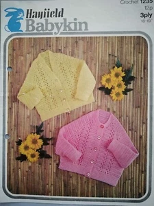BABIES V & ROUND NECK CARDIGAN CROCHET PATTERNS - 3ply - HAYFIELD 1235 - Picture 1 of 1