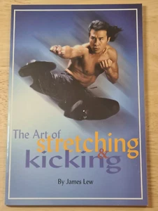 🥷The Art of Stretching and Kicking von James Lew Selbstverteidigung Neu Hardcover🥷 - Bild 1 von 7