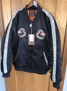 Giacca Schott NYC Nylon Souvenir Tour Nera YOKOSUKA JAPAN Nuova con etichette - Taglia 2XL - Foto 1 di 6