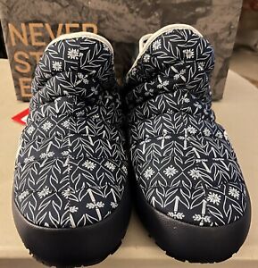 The North Face Women's Thermoball Traction Bootie size 10 Navy/Bone White