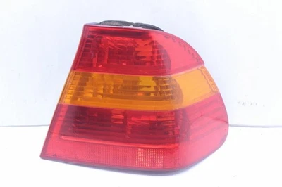 Luz trasera derecha BMW 325i 330i 2002-2005 sedán 63216946534 OEM usada Foto 1 de 4