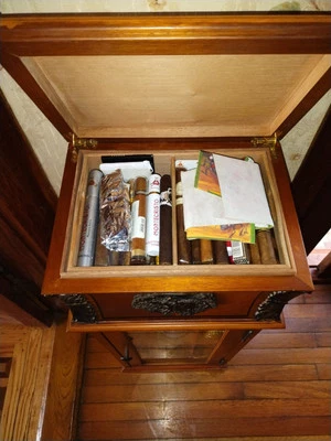 Vintage Romeo And Julieta Stacking Humidor/Liquor Cabinet - Image 1 of 3