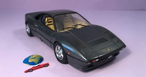 Bburago Ferrari GTO (1984), modello scala (1:24 - 1:25), vintage (610) - Foto 1 di 8