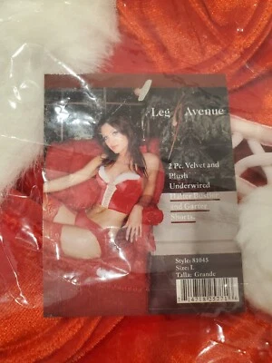 Leg Avenue 2 piezas Pantalones cortos de terciopelo y felpa con aros halter bustier y liguero grandes Foto 1 de 3