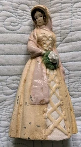 Schwerer GUSSEISEN TÜRSTOPPER viktorianische Dame gelb Kleid Blumen Hut antik Vintage - Bild 1 von 9