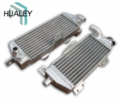 Radiador de aluminio apto para Kawasaki KDX200 1995-2006 / 1997-2005 Kawasaki KDX220R Foto 1 de 4