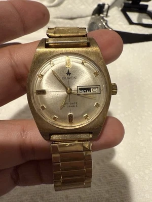 BUREN 17 J Automatic Day Date Vintage Watch Needs Service - Image 1 of 4