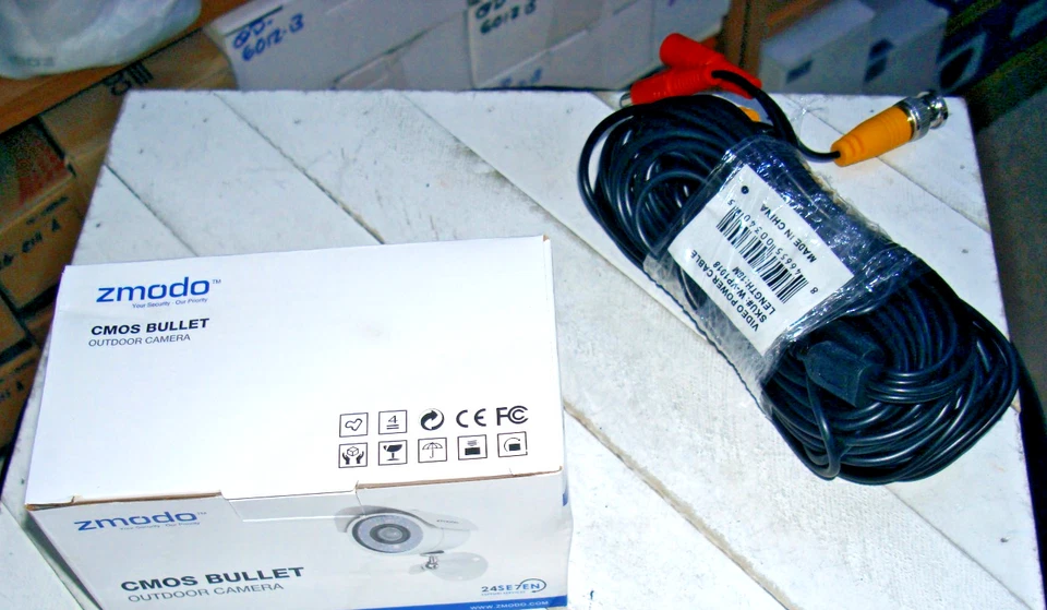 Zmodo 700tvl CMOS Bullet Outdoor Security Camera Weatherproof Zmd-cbh-bus23nm