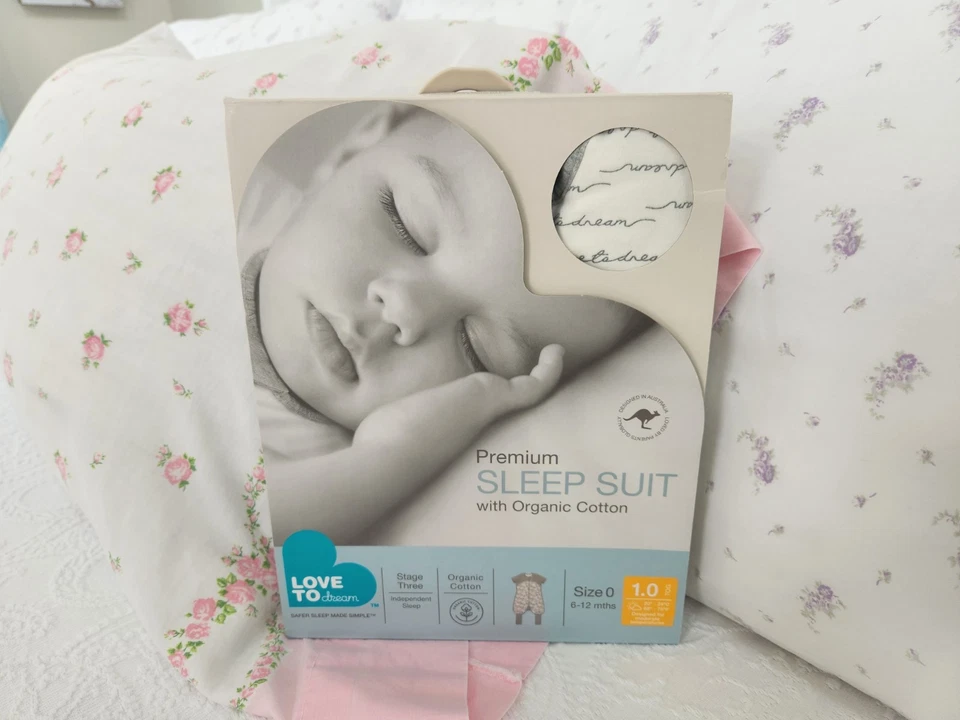 NUEVO CON ETIQUETAS LOVE TO DREAM TALLA 0 (6-12 MESES) ALGODÓN ORGÁNICO PREMIUM TRAJE DE DORMIR Foto 1 de 3